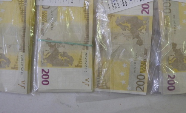 Голямо количество подправени евро банкноти заловени на „Дунав мост 2”
