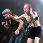 Бургас посреща Джулая с трибют на AC/DC 