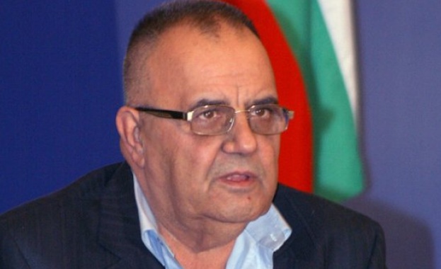 Божидар Димитров: Да даваме паспорти на поне 100 хиляди етнически българи годишно