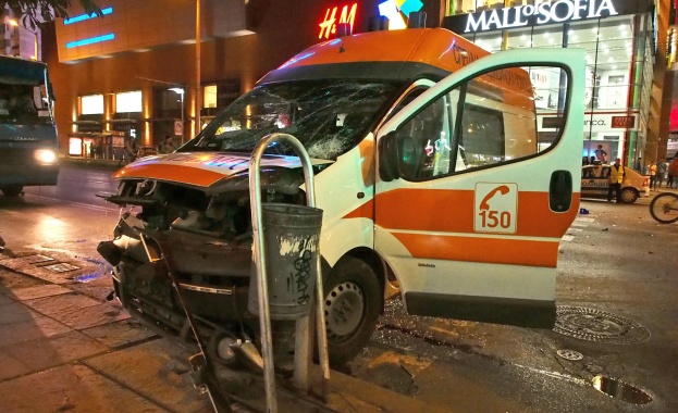 Подобрява се състоянието на момичето, пострадало при катастрофа с линейка