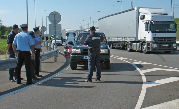 „Гранична полиция“: Интензивен трафик на границата с Румъния