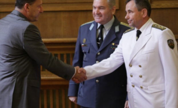 Контраадмирал Румен Николов пое отбраната 