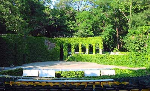 „Опера в Летния театър” започна с благотворителност за "Аспарухово"