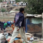 Къде ходите до тоалетна? - В комшиите.