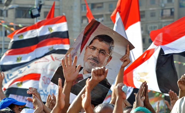 Сблъсъци и арести в Кайро за годишнината от свалянето на Морси 