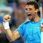 Докато бъдещият крал на Англия наблюдава от кралската ложа, човекът с короната на Уимбълдън изпусна титлата