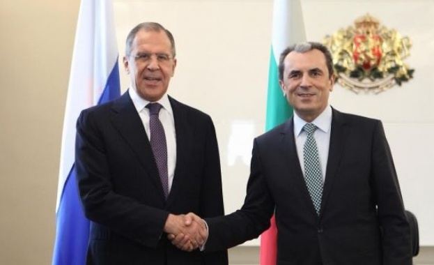 Лавров пристигна на двудневно посещение у нас 