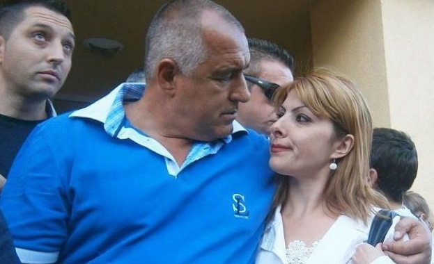 Уволниха протестираща опозиционерка