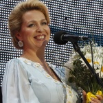 Светлана Медведева награди „За любов и вярност“ 30 съпружески двойки в Севастопол