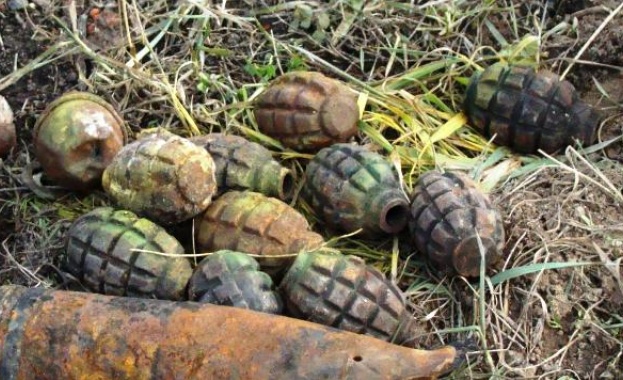 Откриха гранати в мазе в София