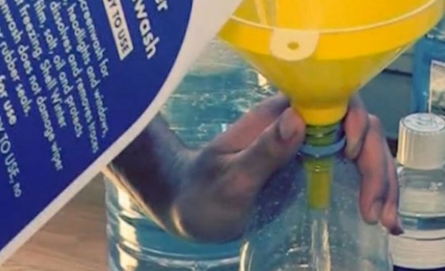 Как българската домашна ракия се превърна в контрабандна стока на Острова