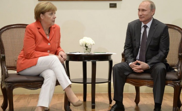 Путин и Меркел единодушни: ситуацията в Украйна деградира