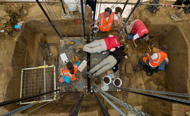 Откриха гробница на гал, погребан с колесницата си