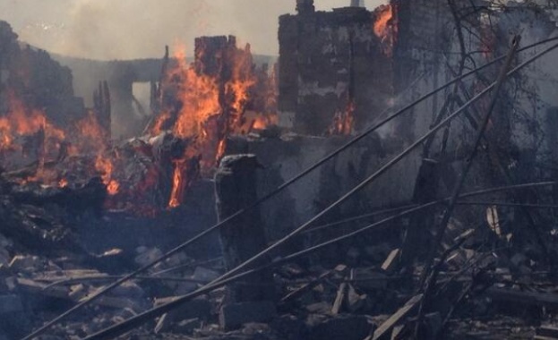 Украинската авиация бомбардира мирно население