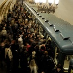 Пострадалите в московското метро са 80 души, има загинали 