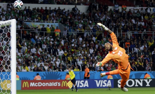 Райс Мболи ще играе във Филаделфия