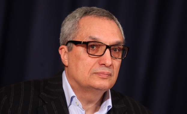 Иван Костов: Целта на атаката срещу КТБ е валутният борд