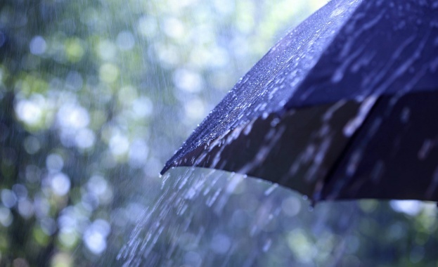 Жълт код е обявен за осем области заради дъжд и гръмотевици