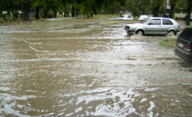 Отмениха бедственото положение в Бяла 