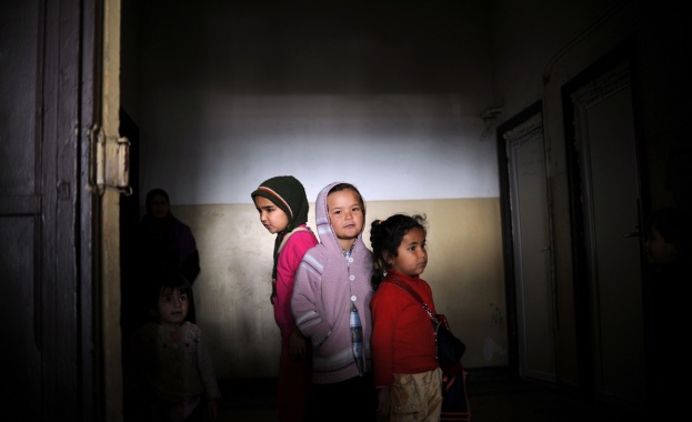 Държавата разселва 2000 бежанци в цялата страна