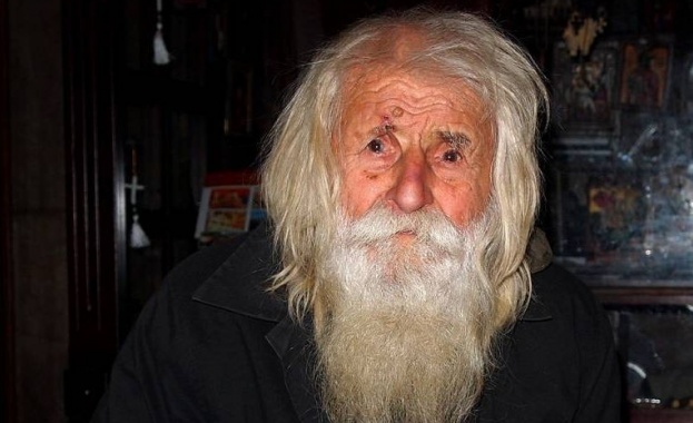 Дядо Добри 100 години гони дявола