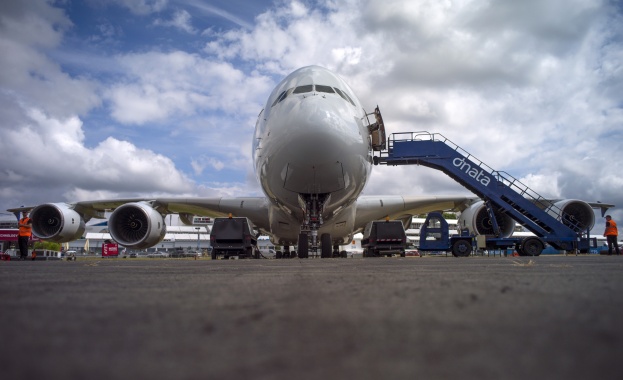 Emirates Airlines призоваха за среща на авиокомпаниите заради падналия самолет в Украйна