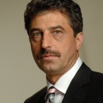 Цветан Василев: Политиката на правителството спрямо КТБ е „разруши къща, за да построиш колиба”