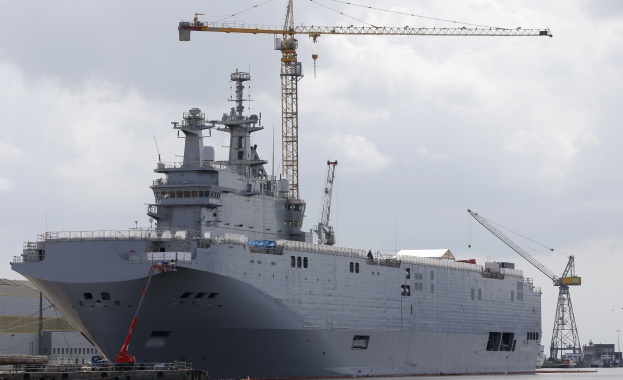 Франция потвърди, че ще достави на Русия „Мистрал” 
