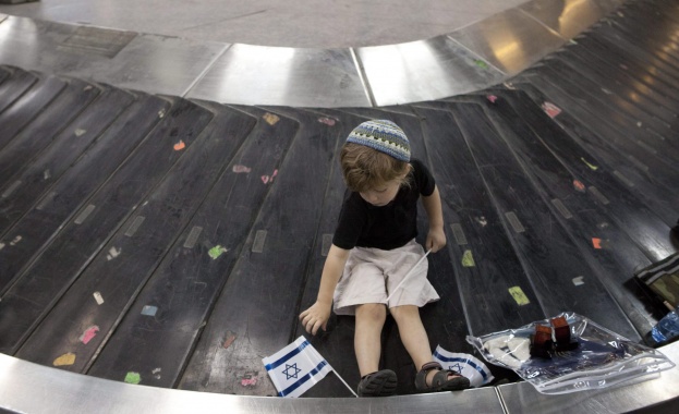 Авиокомпаниите спряха да летят до Тел Авив