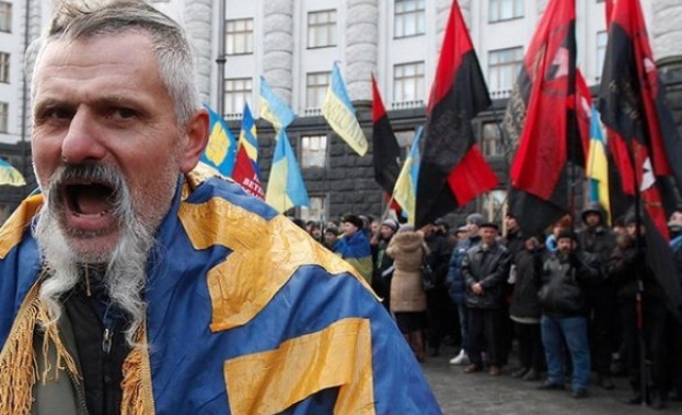 В Киев протестират срещу действията на Порошенко