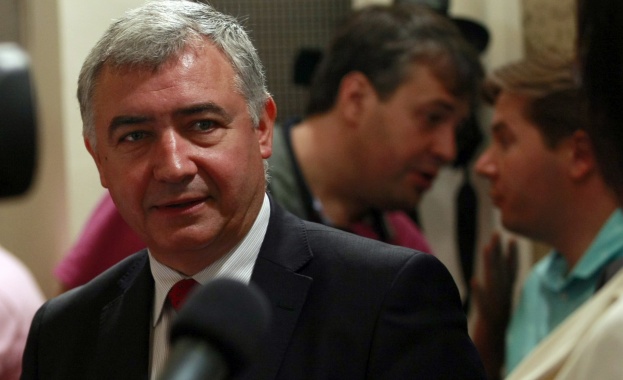 Мерджанов: Ръководството на БНБ да не подава оставка, а да изпълнява ангажиментите си