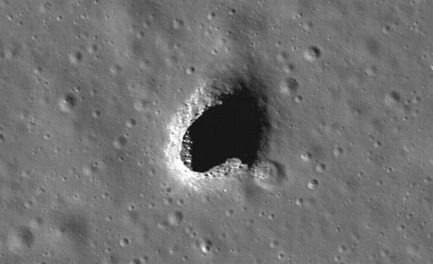 Над 200 пещери има на Луната 
