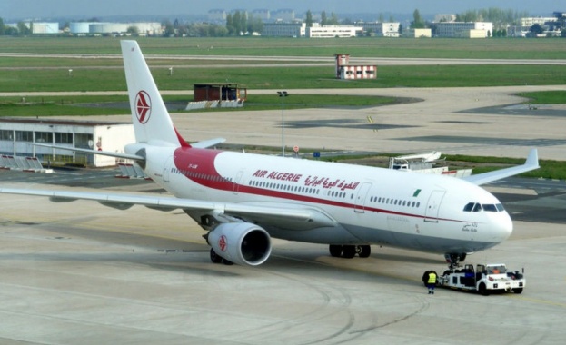 Няма и следа от останките на „разбилия се” алжирски самолет 