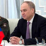 Антонов пита САЩ: Ако съседна страна ви обстрелва, какво ще направите?