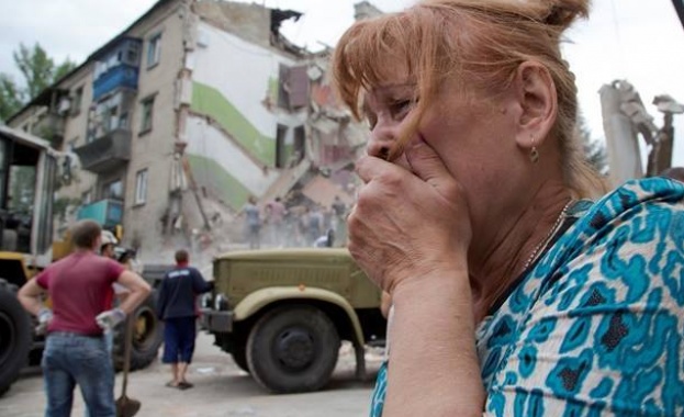 Украински военни отново обстрелват Донецк и Луганск