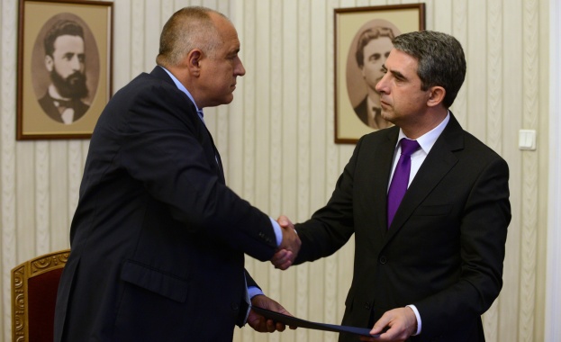 Президентът иска власт над парите