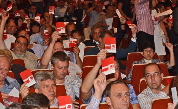 Започна вотът за нов председател на БСП