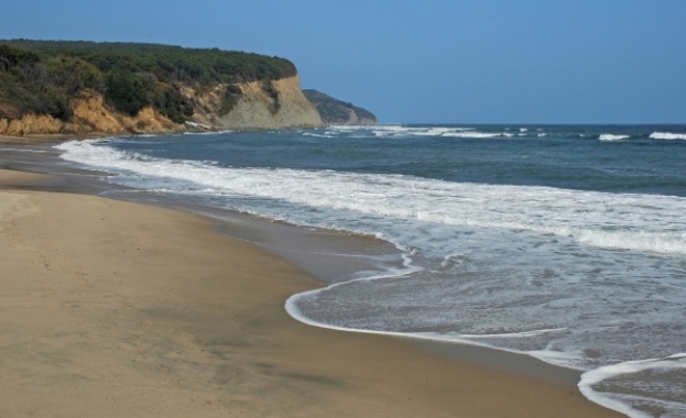 БАН: Всяка година морето изяжда по 23 декара земи 