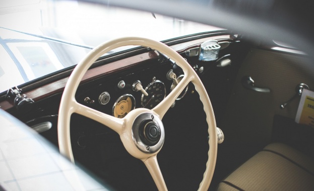 Парад на класически автомобили в Националния исторически музей