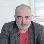 Арман Бабикян: Борисов като Форест Гъмп взема от кутията бонбона, който му харесва