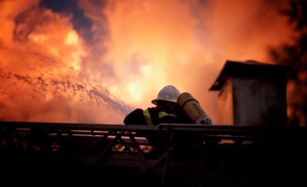 Синдикатът на пожарникарите и ГДПБЗН се разбраха за дежурство от минимум трима 