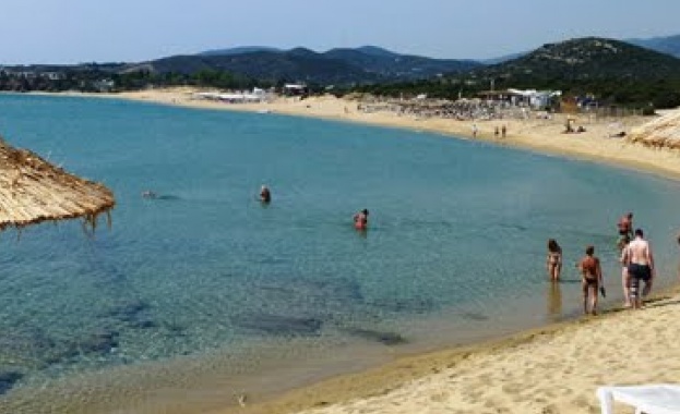 Български нудисти скандализираха гръцки мюсюлмани