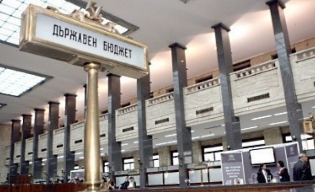 Държавата тегли 3.5 млн. лева допълнително външен дълг