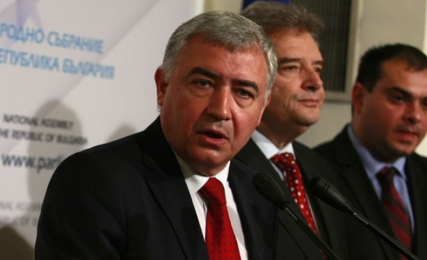 Атанас Мерджанов: Искането на помощ от ЕС е парвилно, но много закъсняло