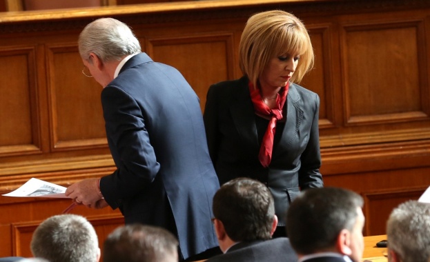 Никой не иска да бъде пришит към ДПС