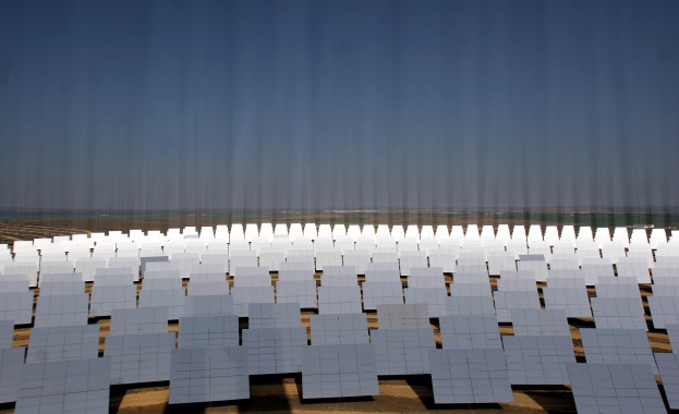 Конституционният съд ще отмени таксата за зелените централи