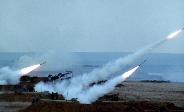 Опълченци твърдят, че са намерили отломки от балистичната ракета