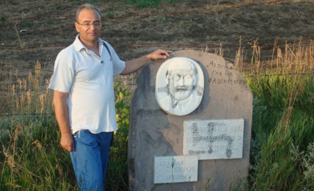 Свастики оскверниха паметника на Буров зад затвора в Пазарджик