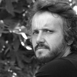 Този, който смята, че светът е само в главата му, е осъден да живее само в главата си