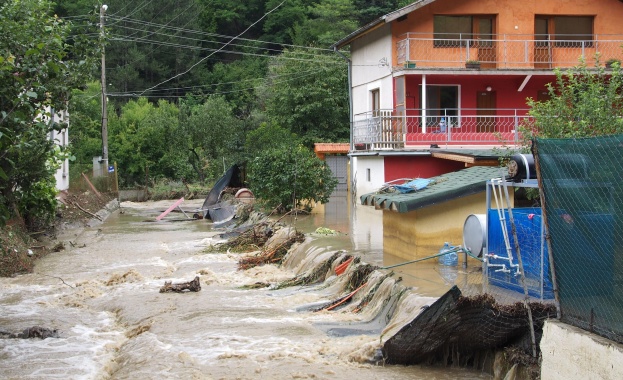 Активирана е дарителска кампания за пострадалите от наводненията